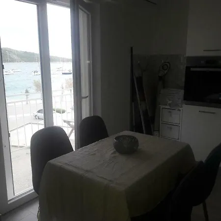 Apartament Tea 2 *