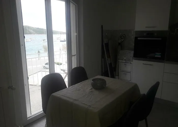Apartament Tea 2 *